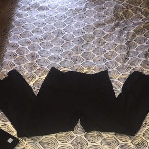 Size 4 lululemon cropped leggings